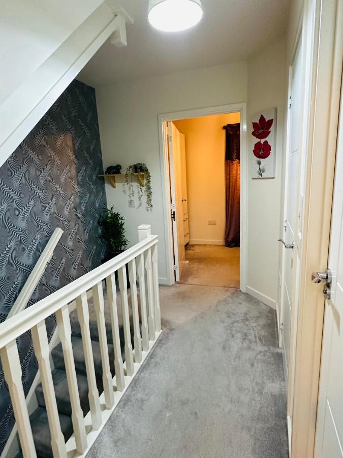 Modern 3 Bed Villa With Free Parking And Garden Close To City Center And Edinburgh Airport Esterno foto